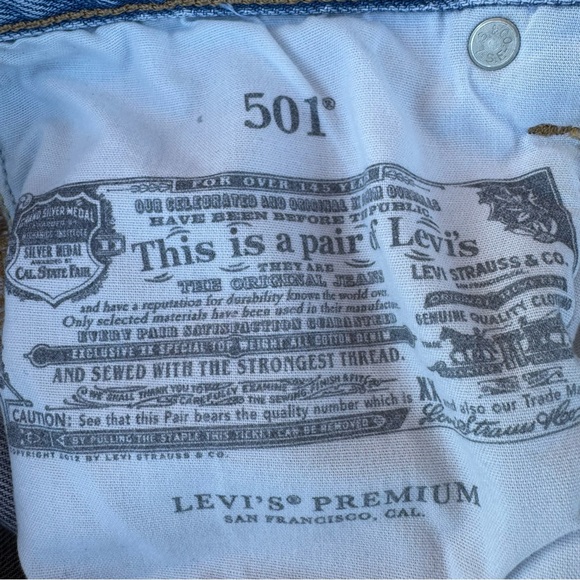 Levi’s 501 Premium Straight Leg Jeans | Button Fly | Medium Wash - Picture 8 of 13